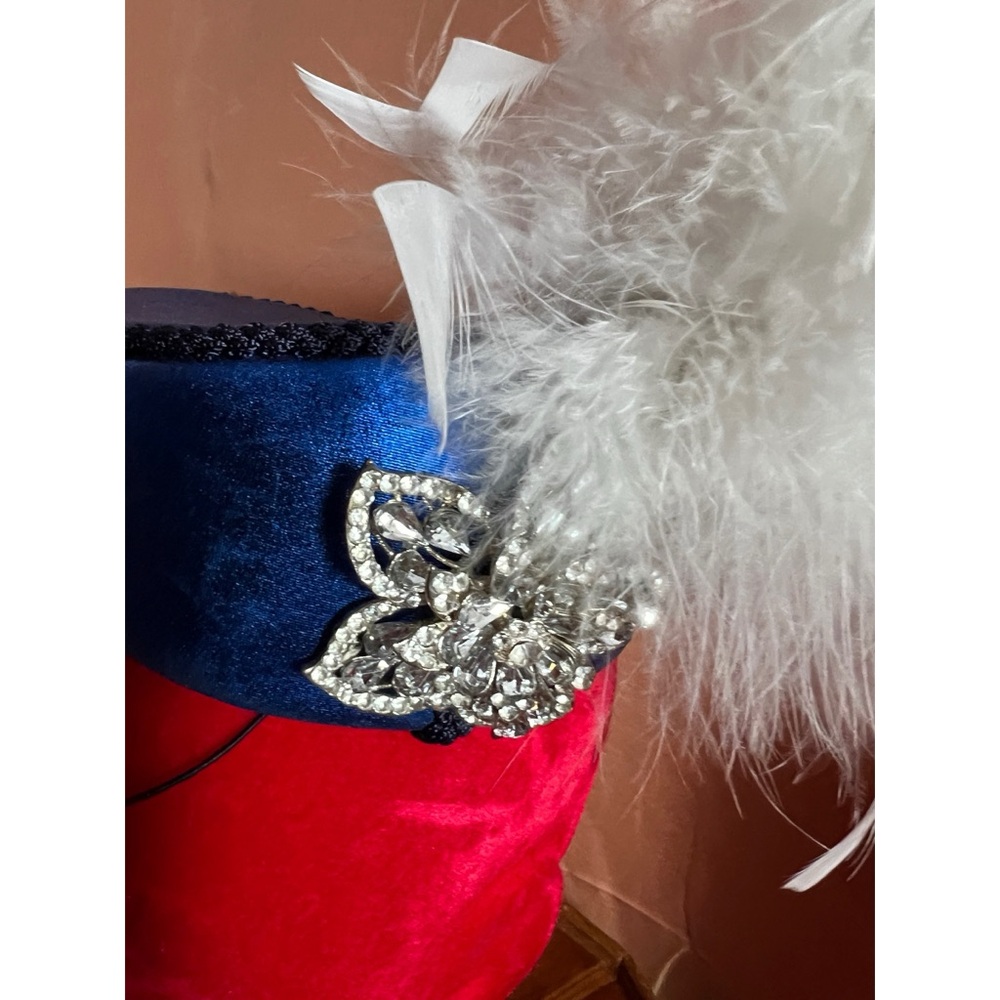 Elegant Blue Vintage Fascinator Hat with White Feather Accent Burlesque - Picture 10 of 16